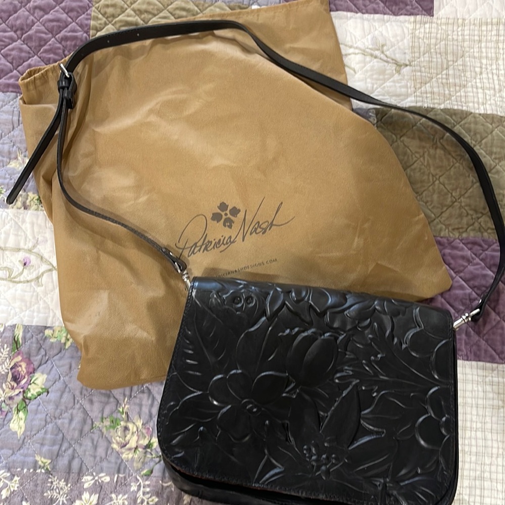 New Patricia Nash tooled leather bag
